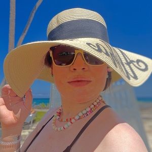 Meet your Posher, Rina